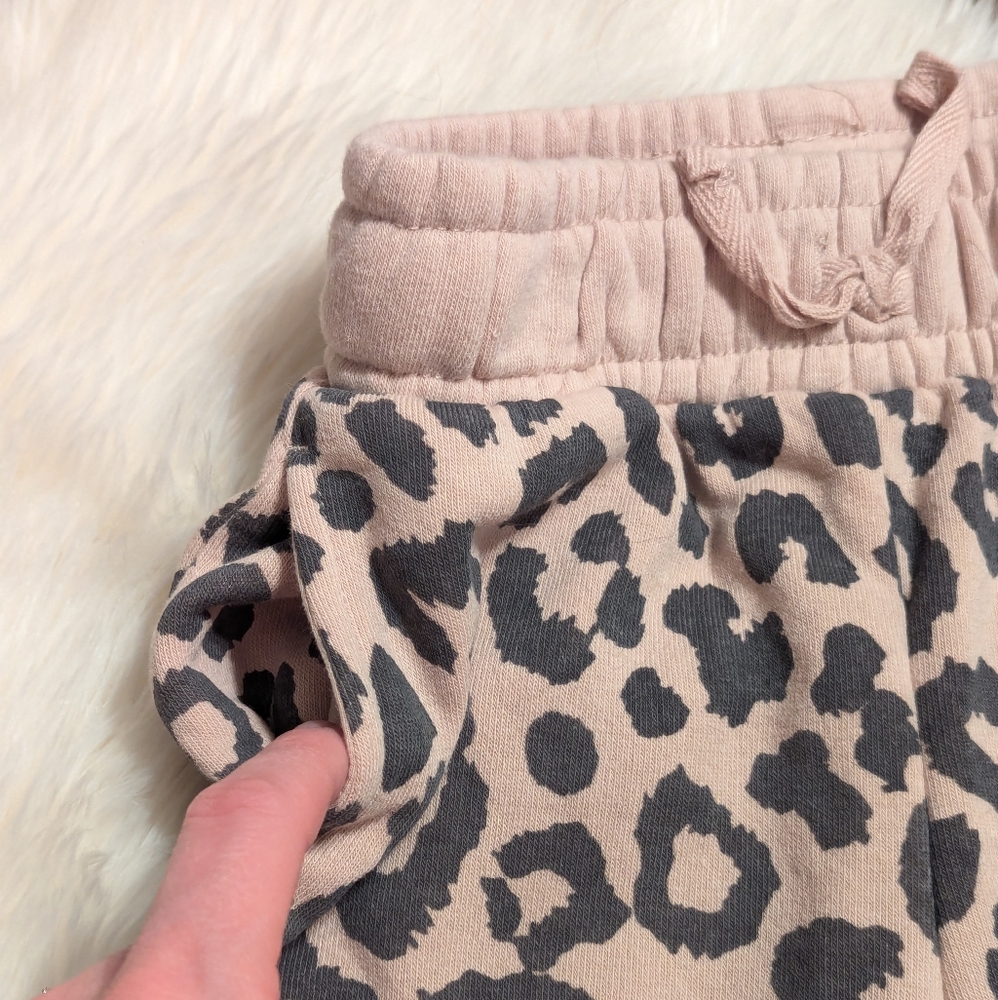 Grayson Mini Leopard Sweat Set 3T - Picture 4 of 5